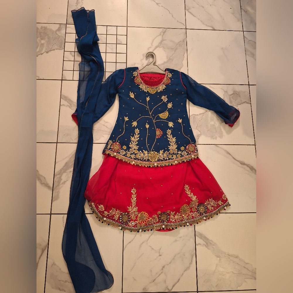 Girls Pakistani/Indian 3 Piece Lehenga 5-6 Years